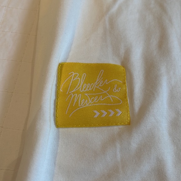 Bleecker & Mercer teddy bear tshirt - Picture 3 of 4